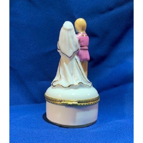 Wedding Trinket Box 4" tall by 2" wide 01-37308 - Picture 8 of 12